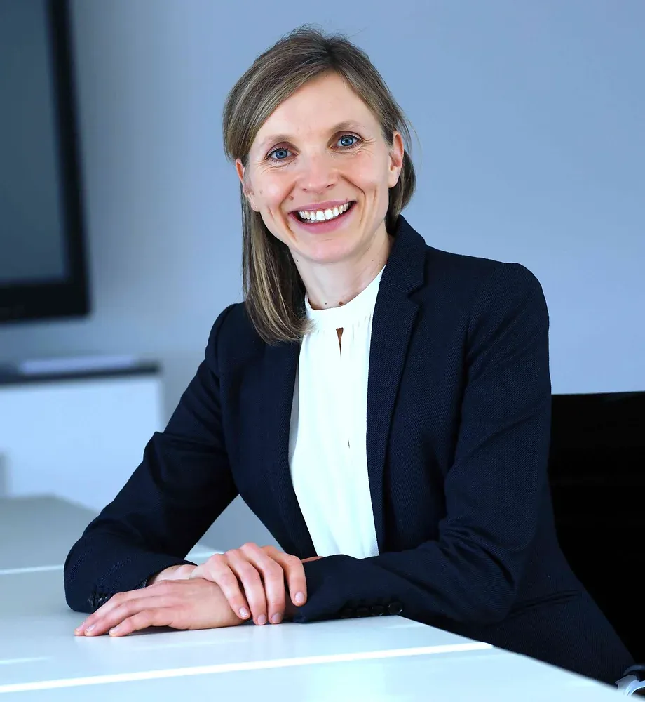 Portrait von Dorothea Karg - Geschäftsführerin und Steuerberaterin bei LHM Energiesteuer